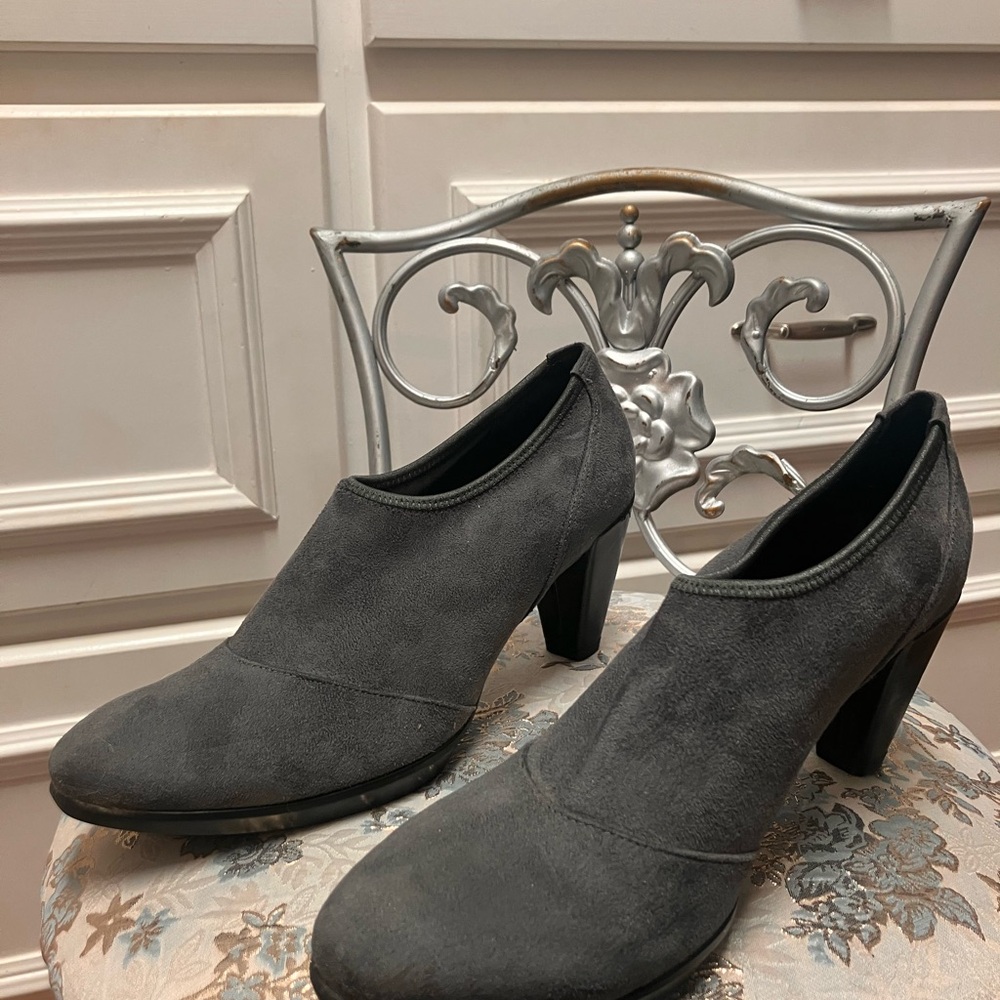 Ecco Charcoal Women's Heels